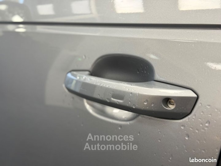 Audi A4 Avant 20l 40 tdi 190ch s-tronic s-line bang & olufsen toit ouvrant camera park assist - 15