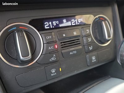 Audi Q3 14 tfsi 150 s-line s-tronic bva origine fr 2 eme main garantie 6 mois   - 48