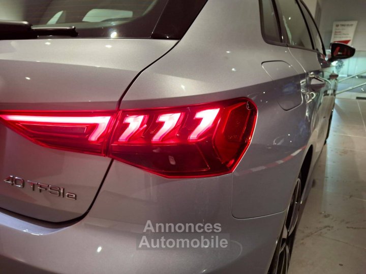 Audi A3 Sportback 40 TFSIe 204 S tronic 6 Design Luxe - 24