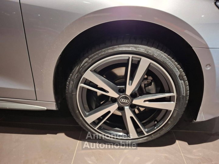 Audi A3 Sportback 40 TFSIe 204 S tronic 6 Design Luxe - 25