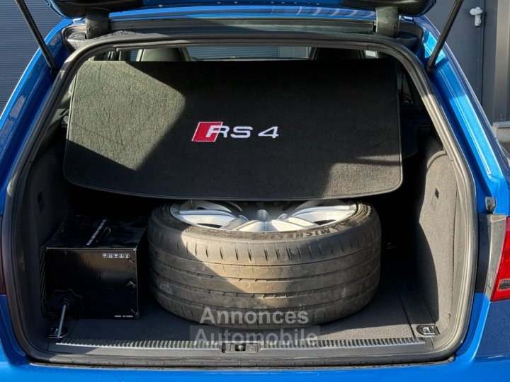 Audi Quattro rs4 AVANT 42 - 11