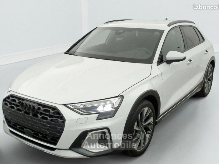 Audi A3 ALLSTREET TFSI e Hybride rechargeable 204 S tronic 6 Design - 3