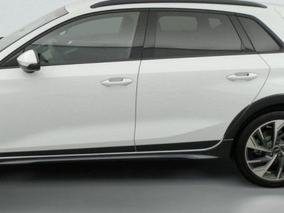 Audi A3 ALLSTREET TFSI e Hybride rechargeable 204 S tronic 6 Design - 4