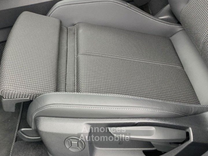 Audi A3 ALLSTREET TFSI e Hybride rechargeable 204 S tronic 6 Design - 12