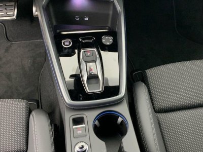 Audi A3 ALLSTREET TFSI e Hybride rechargeable 204 S tronic 6 Design - 13