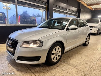 Audi A3 16 TDI 105CH DPF START-STOP AMBIENTE 3P - 1
