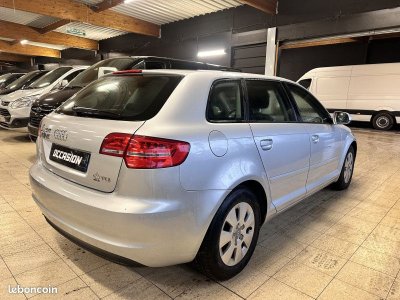 Audi A3 16 TDI 105CH DPF START-STOP AMBIENTE 3P - 2