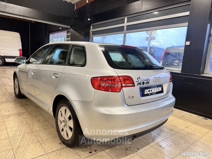 Audi A3 16 TDI 105CH DPF START-STOP AMBIENTE 3P - 3