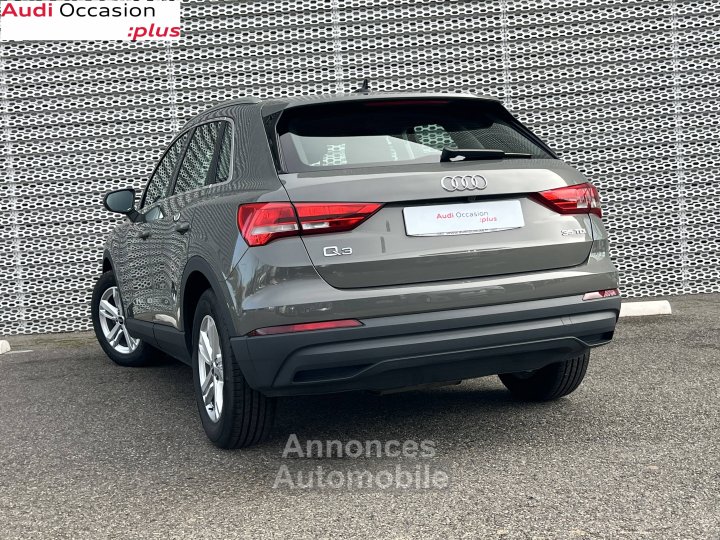 Audi Q3 35 TDI 150 ch S tronic 7 Design - 4