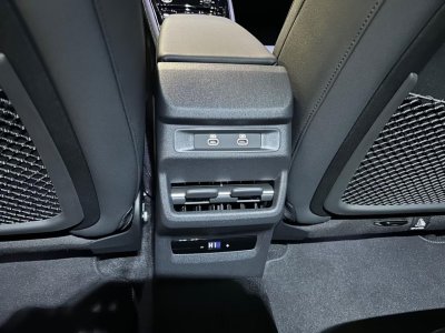 Audi Q3 e-hybrid 272 ch S tronic 6 S line   - 10