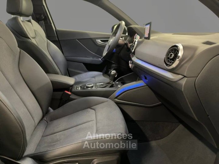Audi Q2 S Line 40 TFSI quS tr RFK MATRIX NAVI PANO - 5