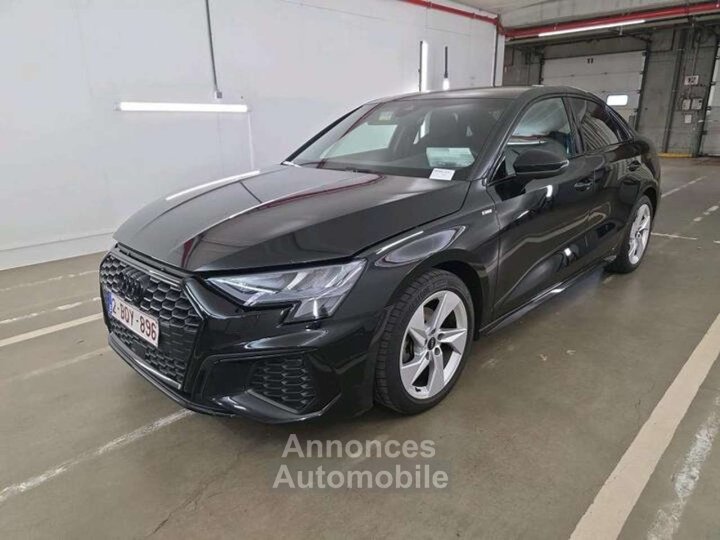 Audi A3 30TFSI Sedan SLine Stronic - 2