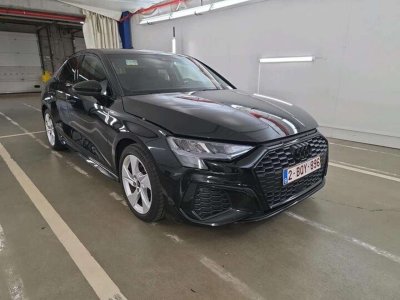Audi A3 30TFSI Sedan SLine Stronic - 3