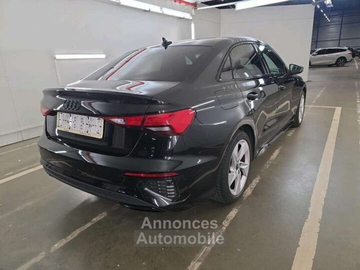 Audi A3 30TFSI Sedan SLine Stronic - 5