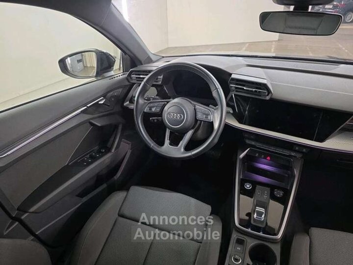 Audi A3 30TFSI Sedan SLine Stronic - 6