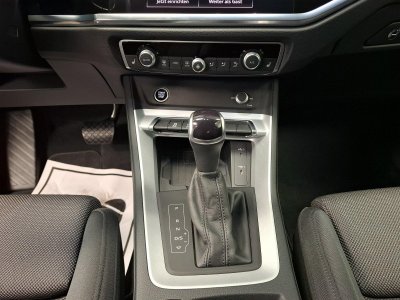 Audi Q3 35 TFSI LED ACC AHK RFK SHZ 18'' LM Navi   - 7