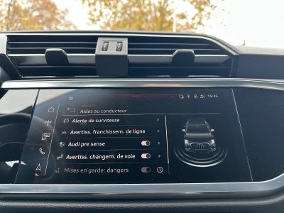 Audi Q3 35 TFSI 150 ch S tronic 7 Design   - 23