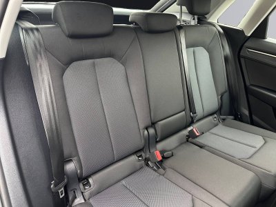 Audi Q3 35 TFSI 150 ch S tronic 7 Design   - 26