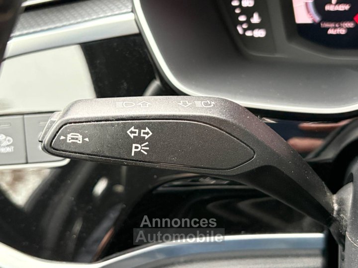 Audi Q3 35 TFSI 150 ch S tronic 7 S line - 33