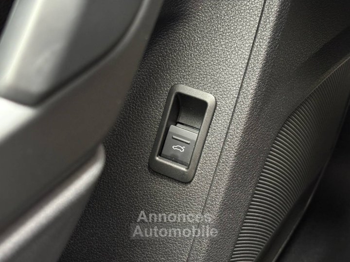 Audi Q3 35 TFSI 150 ch S tronic 7 S line - 37