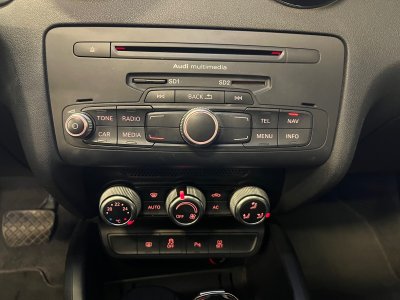 Audi A1 SPORTBACK 14 TFSI 122 AMBITION LUXE S TRONIC TOIT OUVRANT RADAR RECUL   - 12