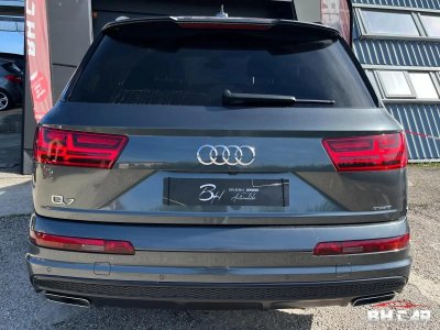 Audi Q7 30 TDI 272 S-LINE - 7 places - Moteur neuf garanti 12/2026 - Attelage - Toit ouvrant   - 7
