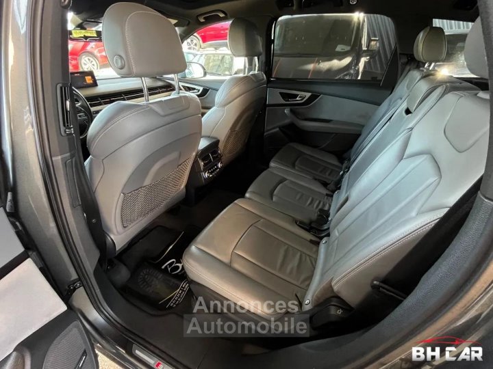 Audi Q7 30 TDI 272 S-LINE - 7 places - Moteur neuf garanti 12/2026 - Attelage - Toit ouvrant - 12