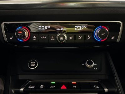 Audi Q3 Sportback 45 TFSIe 245 ch S tronic 6 S line   - 53