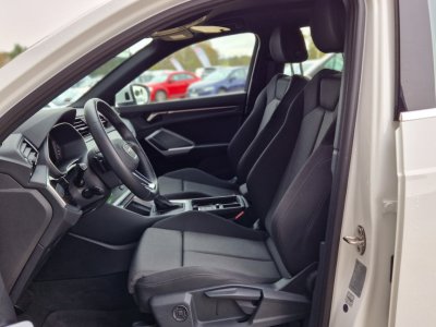 Audi Q3 35 TDI 150 ch S tronic 7 Design   - 19