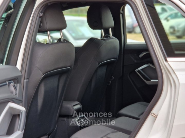 Audi Q3 35 TDI 150 ch S tronic 7 Design - 22