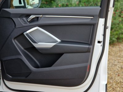 Audi Q3 35 TDI 150 ch S tronic 7 Design   - 25