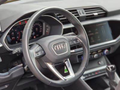 Audi Q3 35 TDI 150 ch S tronic 7 Design   - 44