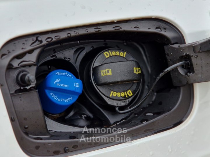 Audi Q3 35 TDI 150 ch S tronic 7 Design - 45