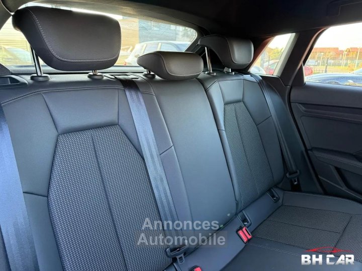 Audi A3 Sportback 35 15 TFSI 150 S-LINE / CARPLAY - 12