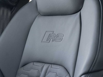 Audi RS6 40 V8 Quattro Lichte Vracht B&0 3D Pano - 11