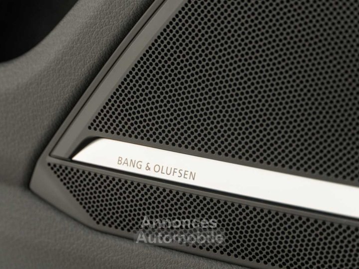 Audi RS6 40 V8 Quattro Lichte Vracht B&0 3D Pano - 16