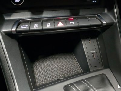 Audi Q3 Sportback 15 35 tfsi 150 hybrid mhev s-line s-tronic bva - 11