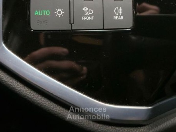 Audi Q3 Sportback 15 35 tfsi 150 hybrid mhev s-line s-tronic bva - 37