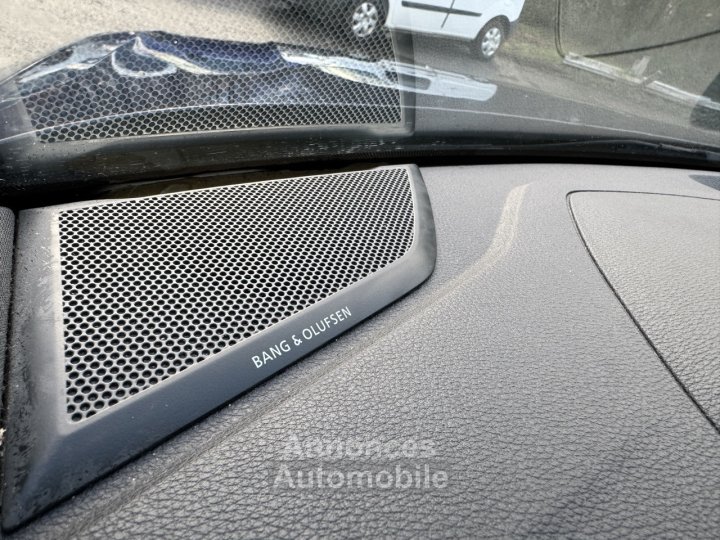 Audi Q3 45 TFSIe 245 S-LINE S-TRONIC - 14