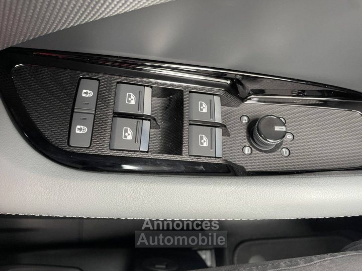 Audi Q3 Sportback HYBRIDE e-hybrid 272 ch S tronic 6 S line - 34