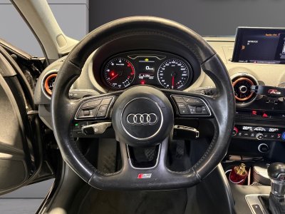 Audi A3 20 TDI 150 S-Tronic 7 Design Luxe Toit Ouvrant CarPlay Volant Méplat Garantie 12 Mois - 11