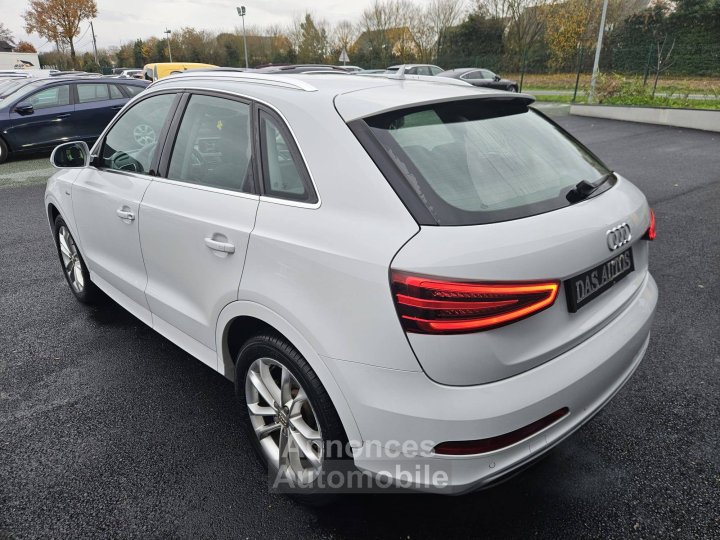 Audi Q3 20 TDI 140CV S Line - 20