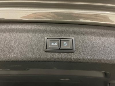 Audi Q3 14 45 TFSI e - 245 - S-Tronic 6 Design - 33