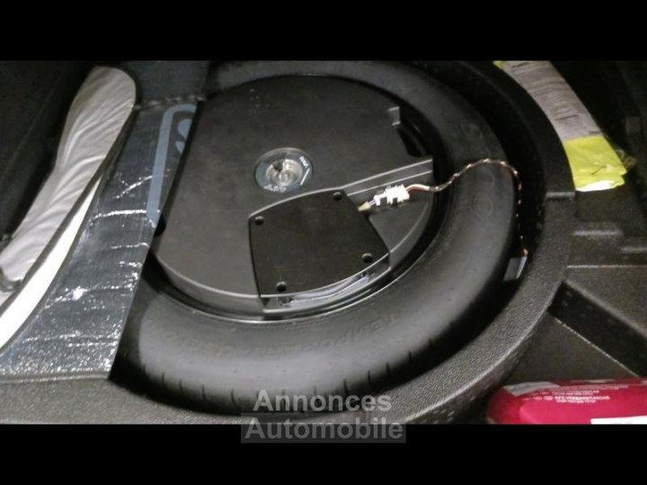 Audi Q3 20 TDI 120ch S line - 16