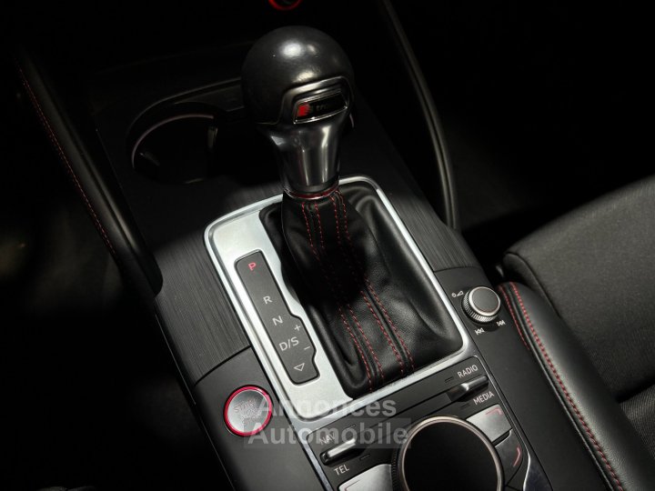 Audi S3 SPORTBACK 20 TFSI 300 Quattro S-Tronic 6 - 44