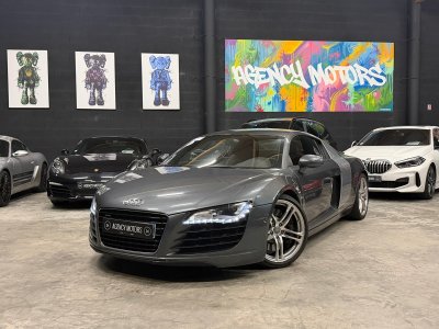 Audi R8 Quattro V8   - 1