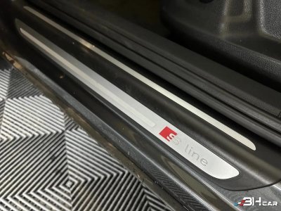 Audi Q3 20 TDI 150 S-LINE S-TRONIC BVA - 23