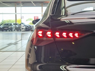 Audi A3 IV (2) SPORTBACK 15 35 TFSI MILD HYBRID 150 S LINE S TRONIC 7 - 7