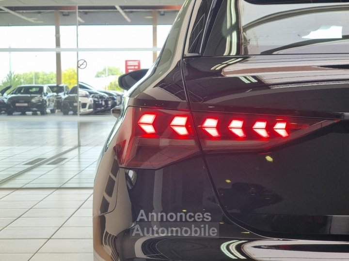 Audi A3 IV (2) SPORTBACK 15 35 TFSI MILD HYBRID 150 S LINE S TRONIC 7 - 7