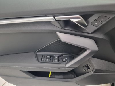 Audi A3 IV (2) SPORTBACK 15 35 TFSI MILD HYBRID 150 S LINE S TRONIC 7 - 16